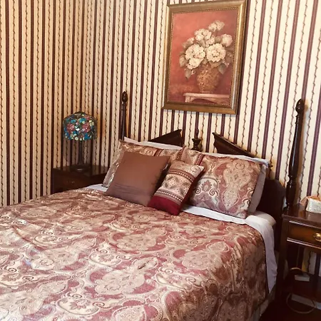 Acacia Bed & Breakfast-2